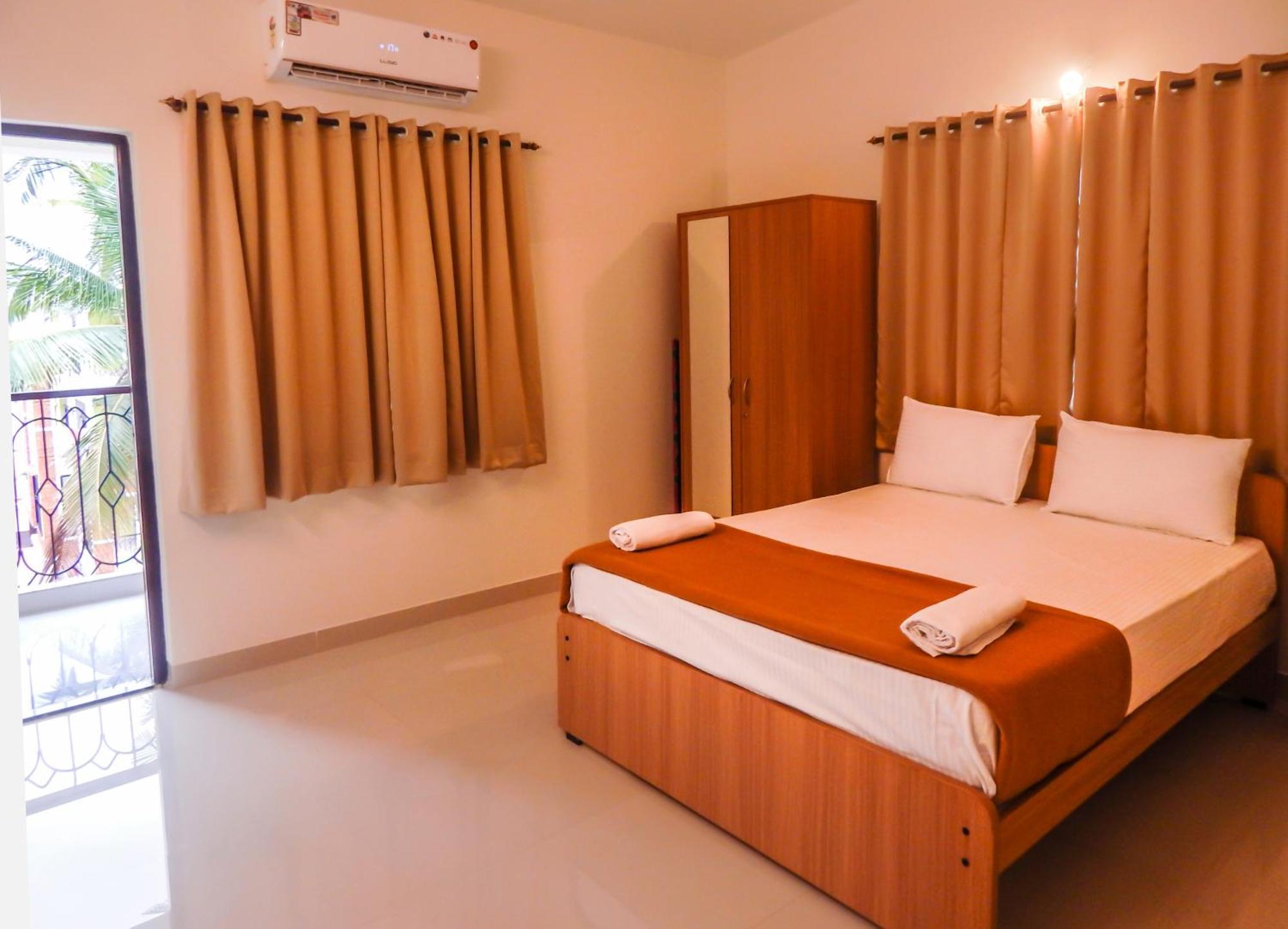 2Bhk -Balcony & Pool View -Monarch Palms, Cadolim Apartment Candolim Exterior photo