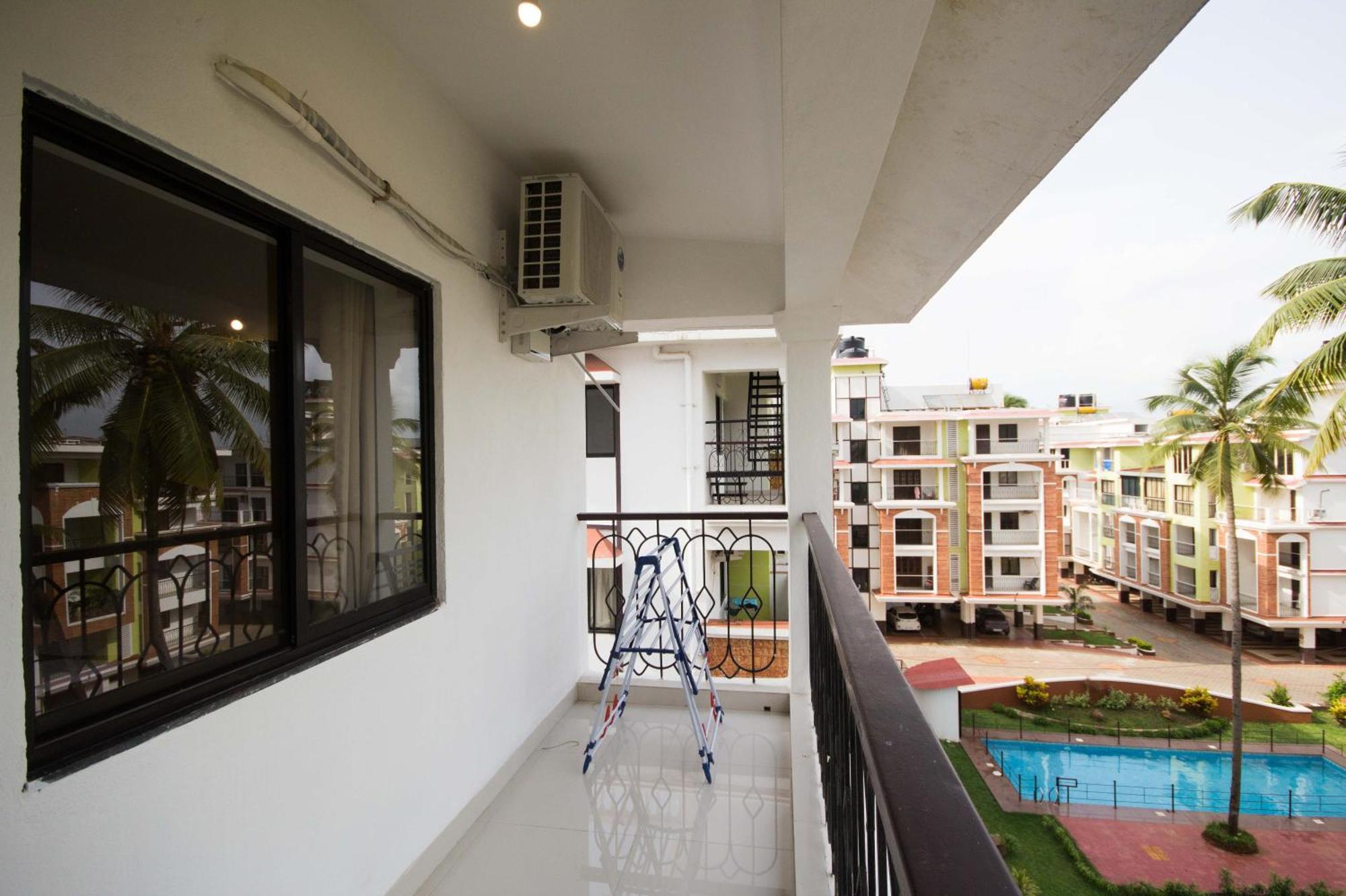 2Bhk -Balcony & Pool View -Monarch Palms, Cadolim Apartment Candolim Exterior photo