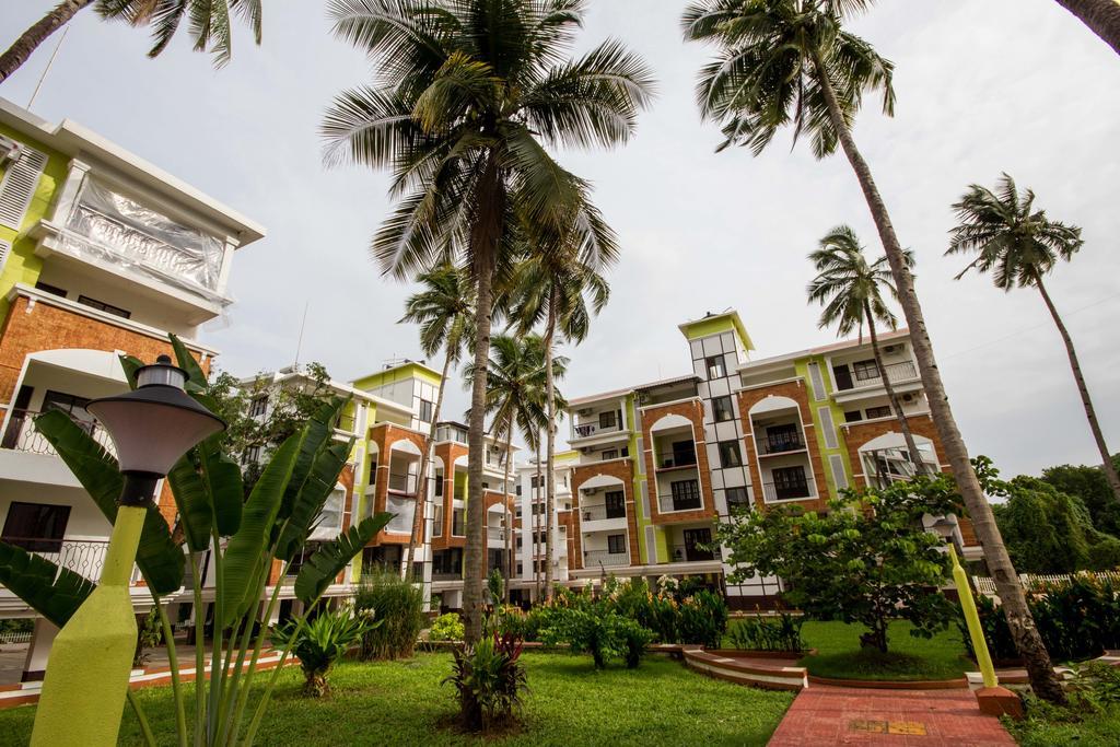 2Bhk -Balcony & Pool View -Monarch Palms, Cadolim Apartment Candolim Exterior photo